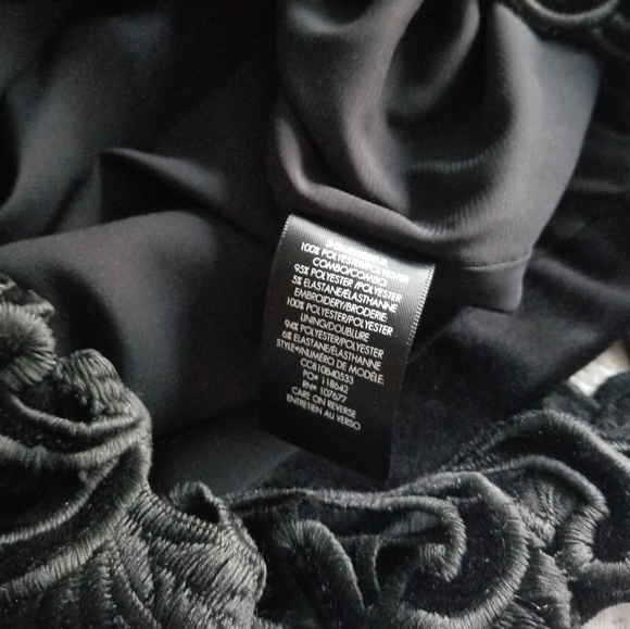 Alice + Olivia Embroidered Lace Velour Dress Size 4 Black - Picture 6 of 10